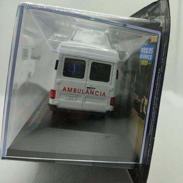 MERCEDES MB 180 AMBULÂNCIA ED. 16 - Veículos de Serviço Do Brasil - Miniatura 1/43 - Image 4