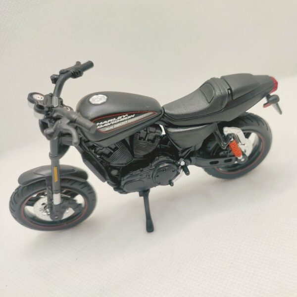 HARLEY-DAVIDSON XR 1200 X - 2011 - MOTO 1/18 MAISTO SERIE 29 - Image 2