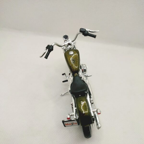 HARLEY-DAVIDSON XL 1200 V - 2013 - MOTO 1/18 MAISTO SERIE 33 - Image 3