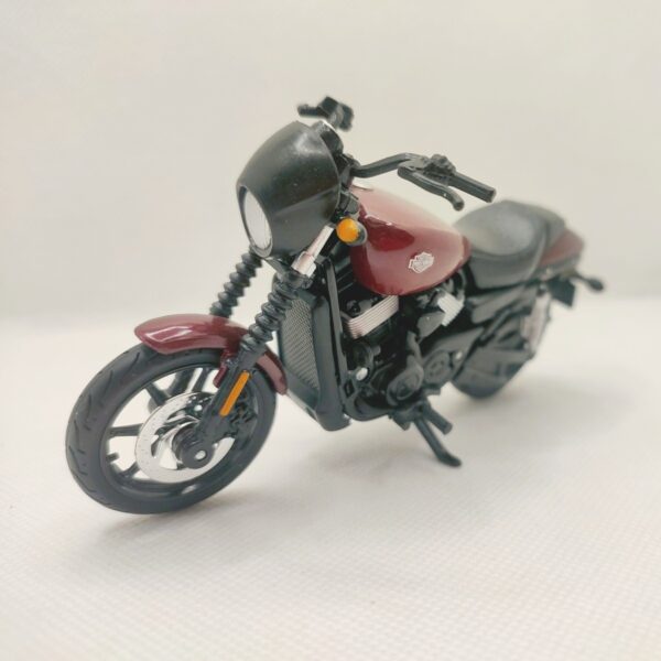 HARLEY-DAVIDSON STREET 750 - 2015 - MOTO 1/18 MAISTO SERIE 36